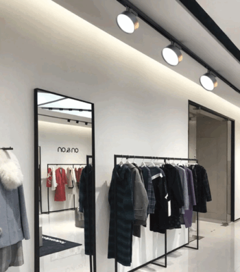 Lámpara Riel Negra 1MT con 3 Focos panel riel 18W