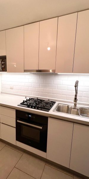 B5F1DA36-5F5C-4C84-A877-F27051CD1A5B